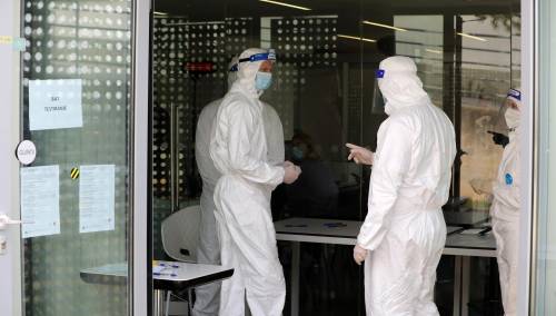 U Hrvatskoj 17.489 novozaraženih, umrle 43 osobe