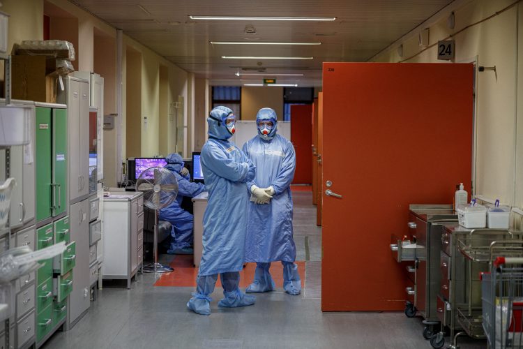 U Hrvatskoj 3.778 novih slučajeva zaraze, preminule 54 osobe
