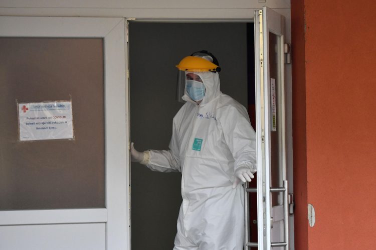 U Hrvatskoj 4.262 novozaražene osobe, umrlo 60 osoba