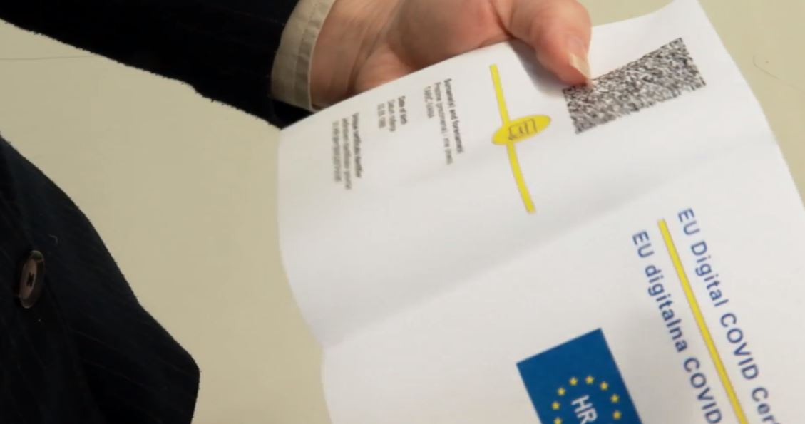 U Hrvatskoj javni i državni zaposlenici od utorka na posao s covid potvrdama