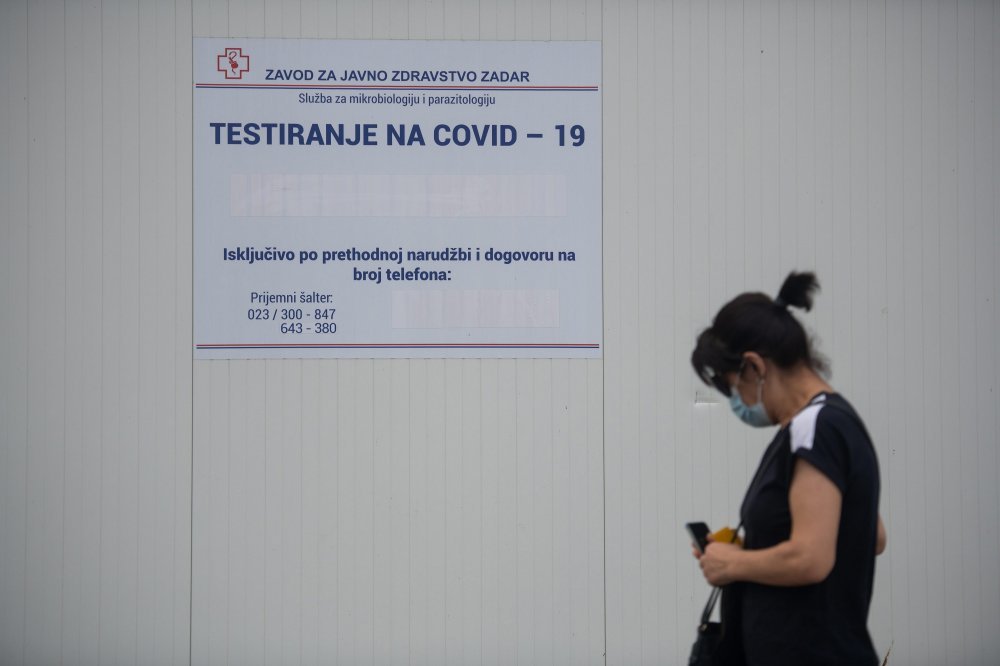 U Hrvatskoj preminulo 12 ljudi, koronom zaraženo još 1.215