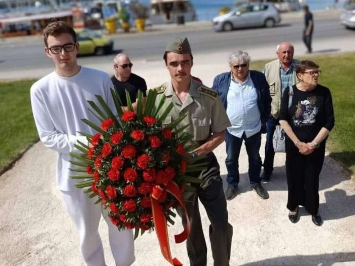 U Hrvatskoj prijavljen mladić zbog nošenja petokrake i uniforme JNA