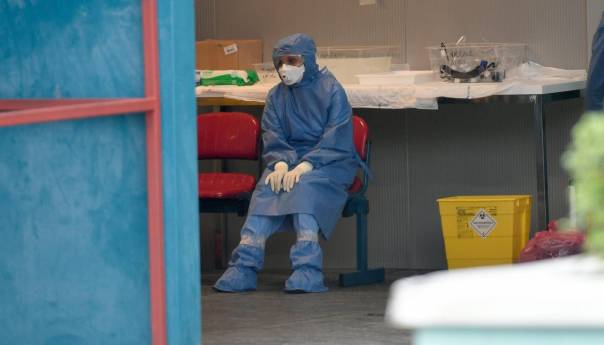 U Hrvatskoj sistem puca: Zatvaraju se odjeli, angažiraju studenti