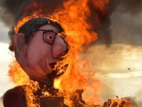 U Hrvatskoj spaljena lutka s Vučićevim likom, srpske vlasti traže kazne