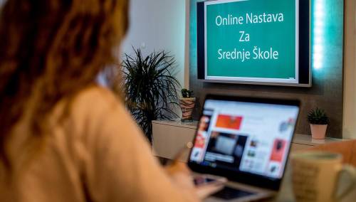 U Hrvatskoj sve srednje škole na online nastavi