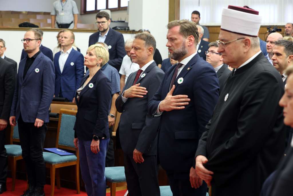 U Hrvatskom saboru održana komemoracija srebreničkim žrtvama