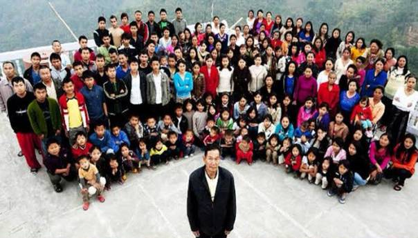 U Indiji umro muškarac koji je imao 38 žena, 89 djece i 36 unučadi