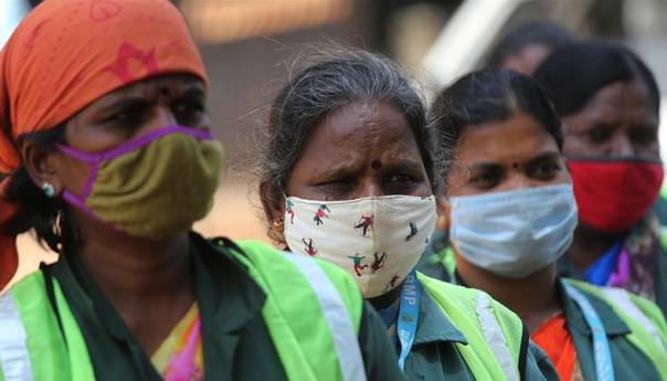 U Indiji za 24 sata preminula 771 zaražena osoba 