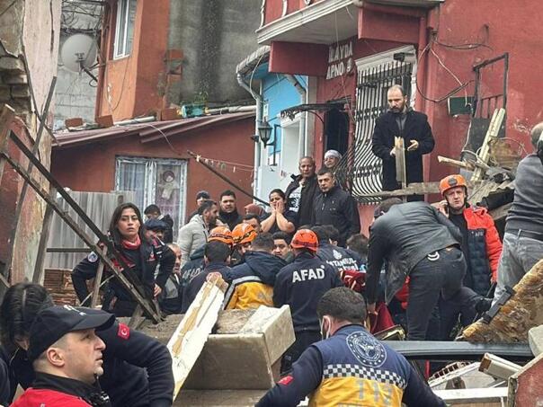 U Istanbulu se srušile zgrade, sumnja se na eksploziju plina