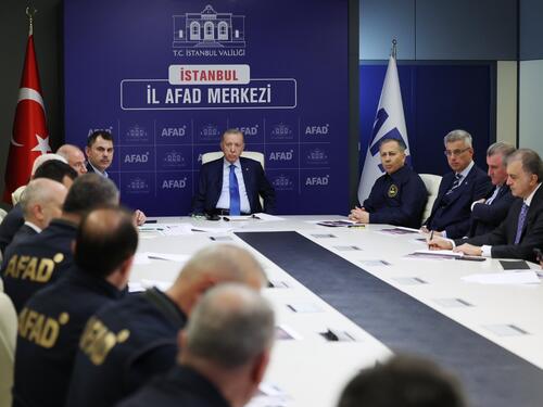 U Istanbulu zabilježeno 127 naknadnih zemljotresa, povrijeđeno 236 osoba