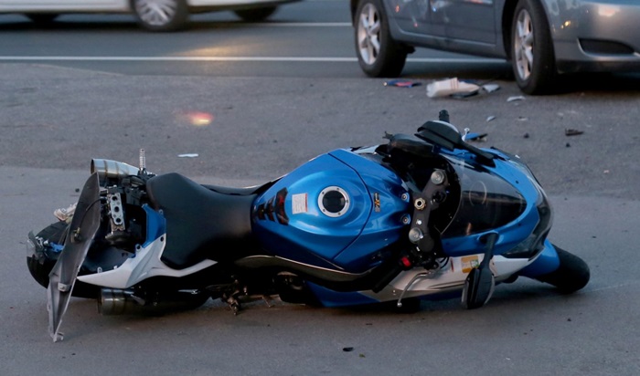 U Istočnom Novom Sarajevu teško povrijeđeni motociklista i pješak