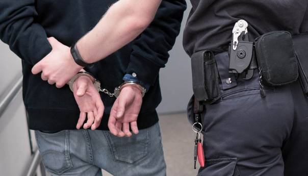 U Istočnom Sarajevu uhapšen muškarac zbog prijetnji po život