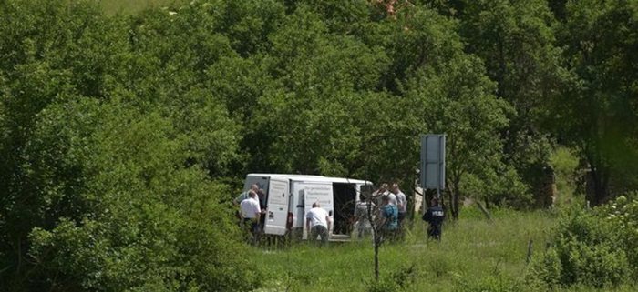 U Istri policija ranila vozača kombija s migrantima