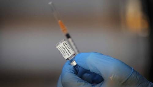 U Italiji 99 posto umrlih od covida-19 od februara nije bilo u potpunosti cijepljeno