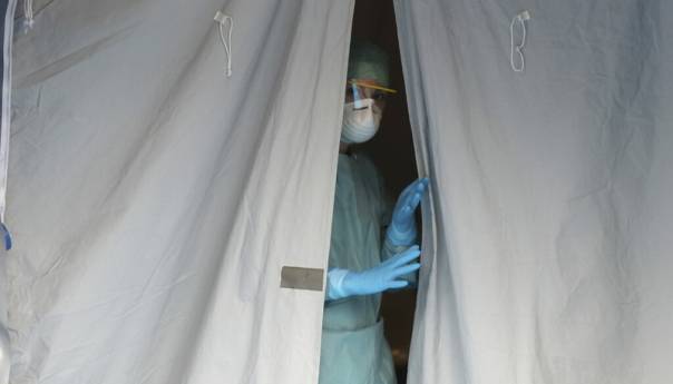 U Italiji u zadnja 24 sata umrlo 525 osoba, još 4316 zaraženih