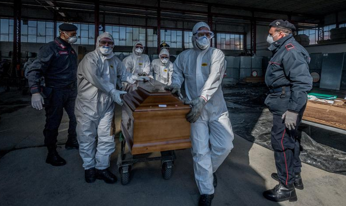 U Italiji umrlo još 812 osoba, veliki pad broja novozaraženih