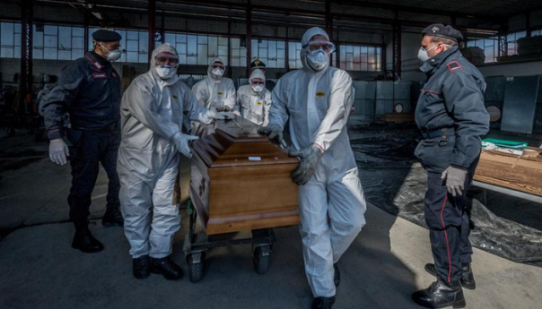 U Italiji umrlo još 812 osoba, veliki pad broja novozaraženih