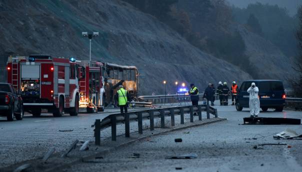 U izgorjelom makedonskom autobusu pronađeno i 45. tijelo - dijete