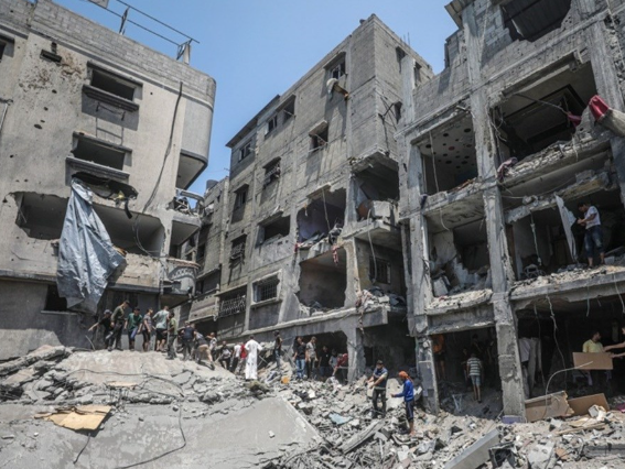 U izraelskim napadima na Gazu 18 mrtvih, ubijeni kod centra za humanitarnu pomoć