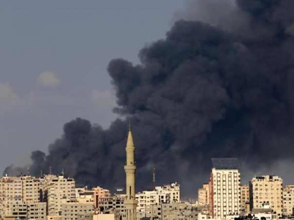 U izraelskim napadima na Gazu poginulo 2.215 Palestinaca, uključujući 724 djece