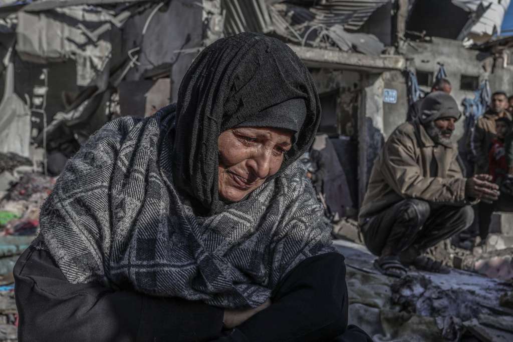 U izraelskim napadima na Gazu tokom noći ubijene 93 osobe