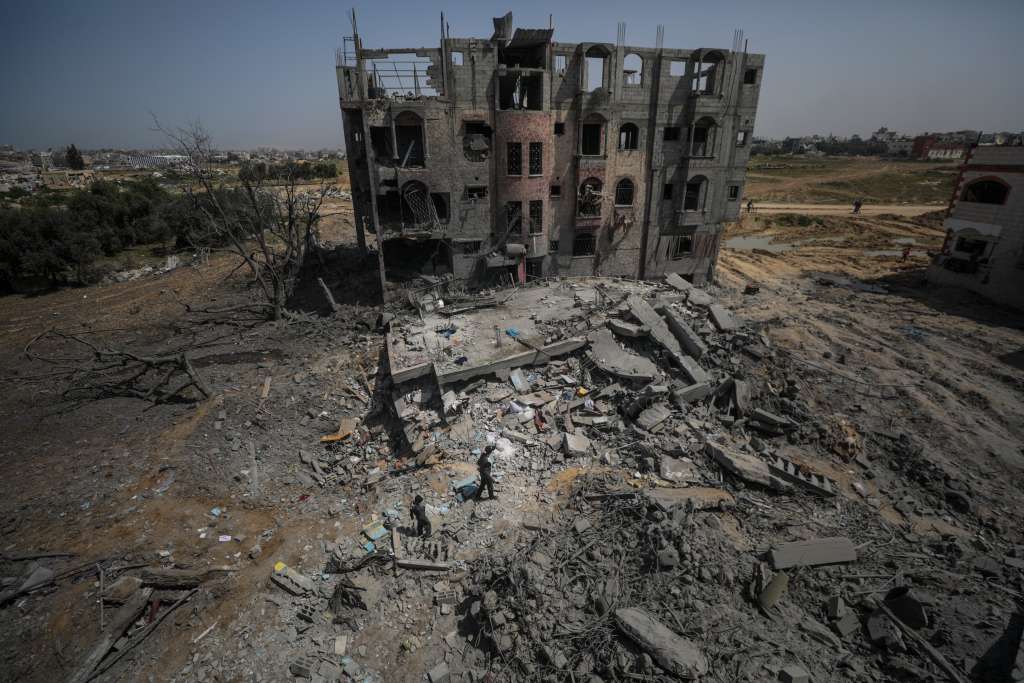 U izraelskom zračnom napadu na Rafah ubijene 24 osobe