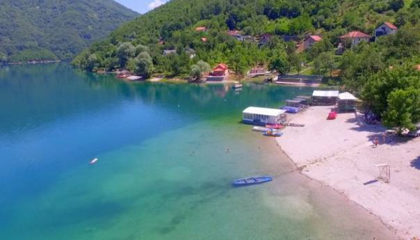 U Jablaničkom jezeru utopio se muškarac