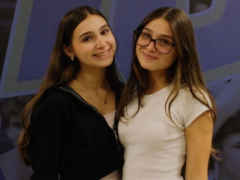 U jednoj srednjoj školi u Njujorku ovog vikenda će maturirati 30 blizanaca