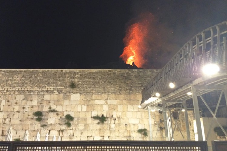 U Jerusalemu izbio požar u blizini džamije Al-Aqsa