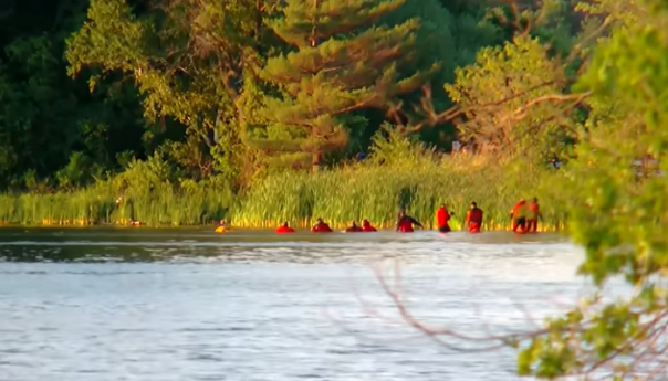 U jezeru pronađena tijela tri djeteta i žene, tijelo oca u prikolici