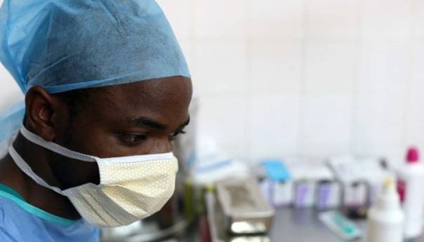 U Južnoafričkoj Republici 10.000 zdravstvenih radnika obilaze građane