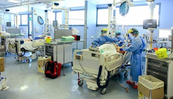 U Južnoj Koreji raste broja novozaraženih uprkos pooštrenim mjerama