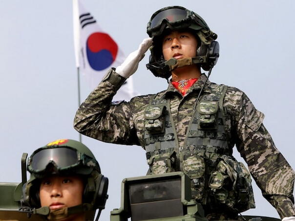 U Južnoj Koreji smanjen broj vojnika za 20 posto zbog pada broja muškaraca