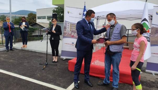 U Kaknju 20 izbjegličkih porodica dobilo ključeve stanova