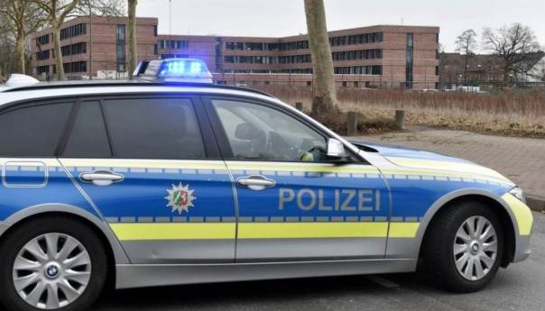 U kamionu hladnjači na njemačko-češkoj granici pronađen 31 migrant