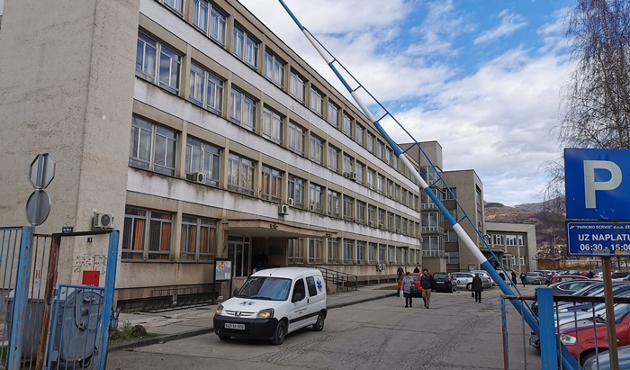 U Kantonalnoj bolnici Zenica uspješno operisan pacijent s koronavirusom