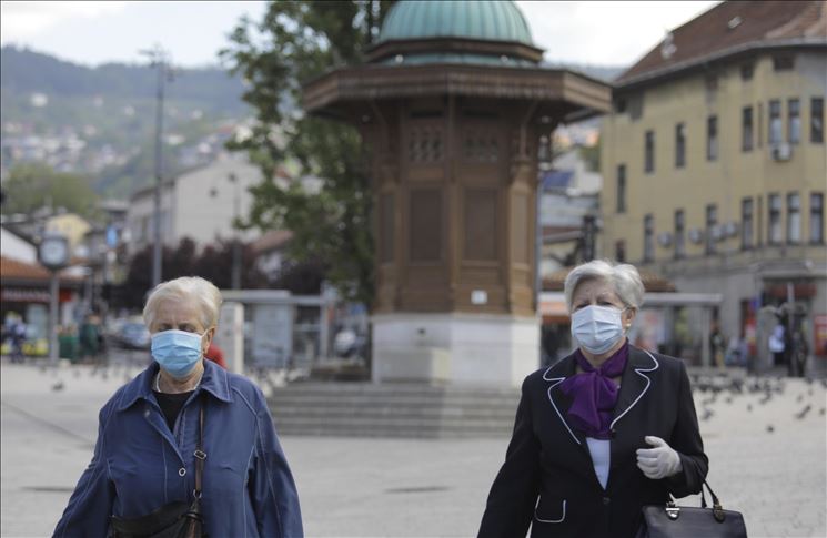 U Kantonu Sarajevo od sutra maske obavezne i na otvorenom