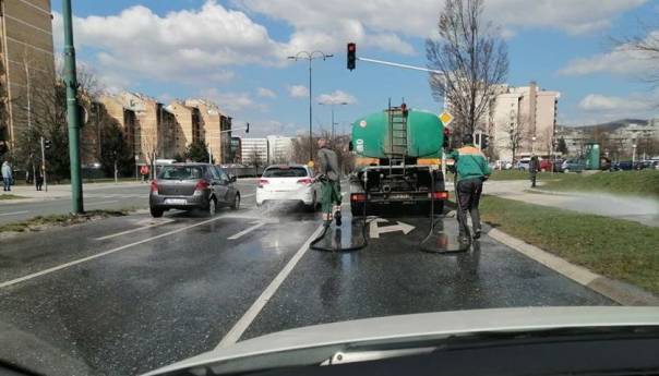 U Kantonu Sarajevo se pojačano odvozi smeće, a ulice se čiste i dezinfikuju