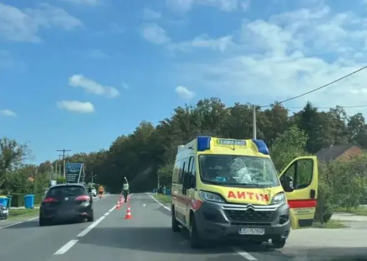 U Karlovcu poginula pješakinja nakon što je udarilo vozilo Hitne
