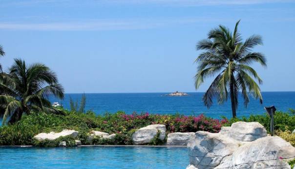 U kineskom ljetovalištu zbog covida zaglavljeno 80 hiljada turista