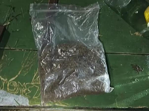 U Kladnju i Tuzli oduzeto više od dva kilograma droge, dvoje uhapšeno