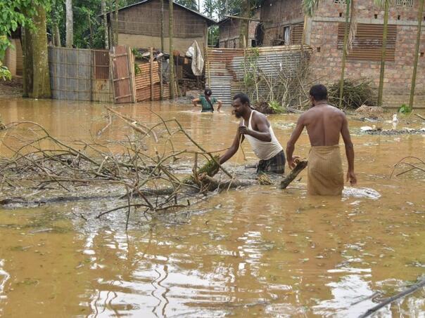 U klizištima nakon poplava u Indiji poginule 34 osobe
