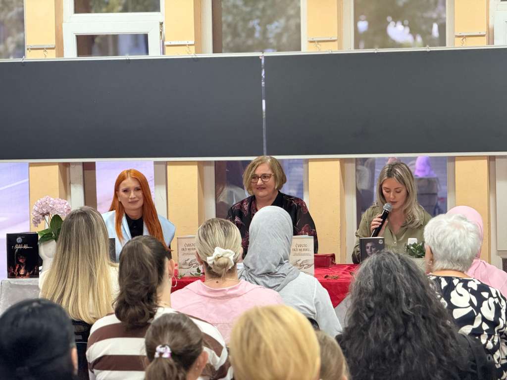 U Ključu promovirana knjiga "Čvrsto drži mi ruku" Irme Husić