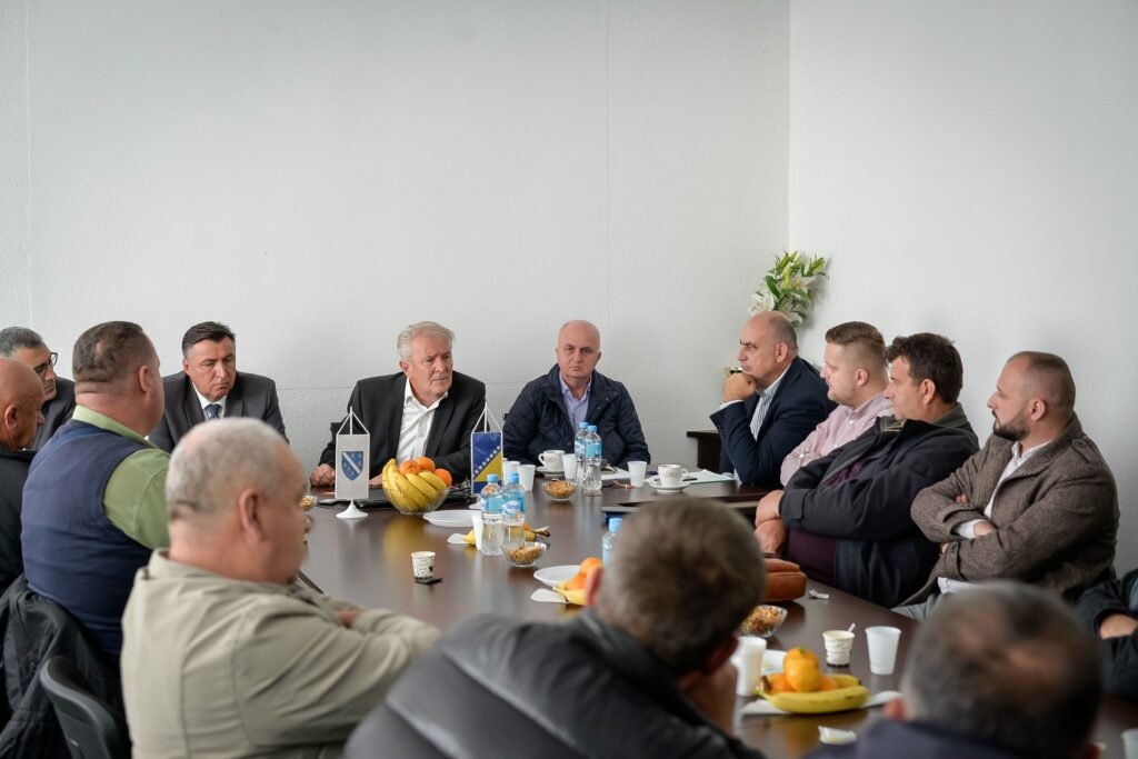 U Konjicu, Jablanici i Prozoru održane tribine o aktuelnim političkim dešavanjima
