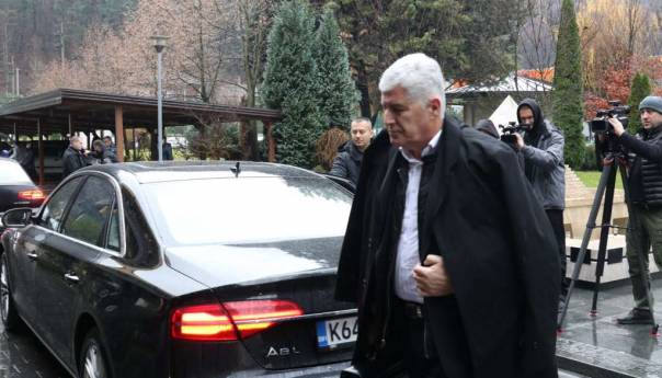 U Konjicu počeo sastanak HDZ-a i Osmorke o podjeli resora