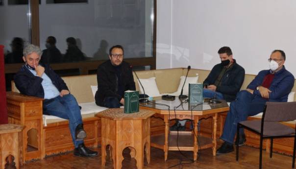 U Konjicu predstavljena knjiga o Srebrenici