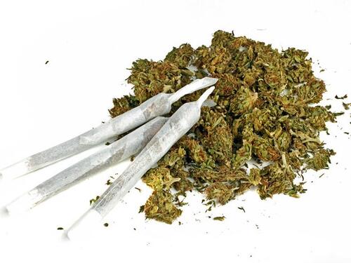 U Kotoru "pala" trojica državljana BiH, pronađen kokain i marihuana
