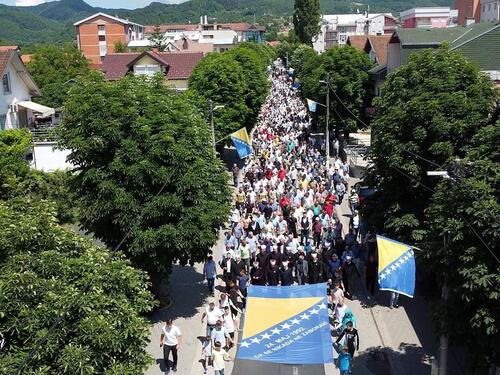 U Kozarcu obilježena 32. godišnjica od agresorskog napada: Simbol suživota postao poprište strahota