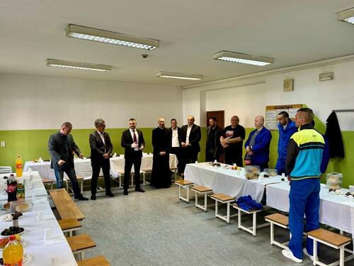 U KPZ Zenica obilježen Uskrs, Isak se 'tucao' jajima