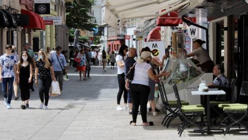 U KS 12 novozaraženih, nema preminulih